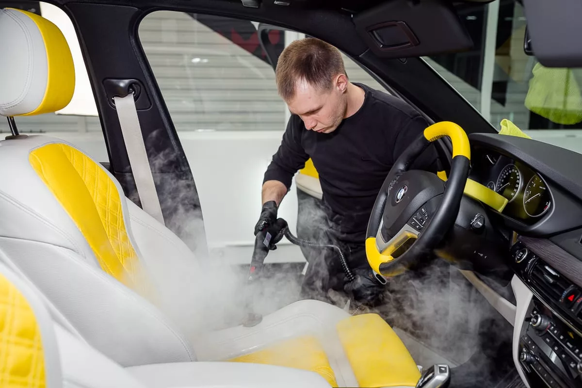 Профессиональная чистка салона автомобиля: методы, советы и секреты - 1